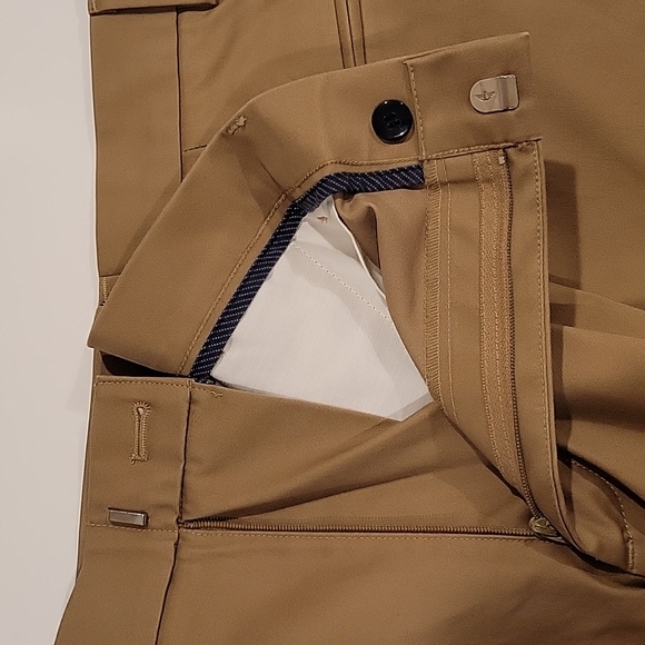 Dockers Men's Classic Fit Khaki Casual Pants - Picture 6 of 7